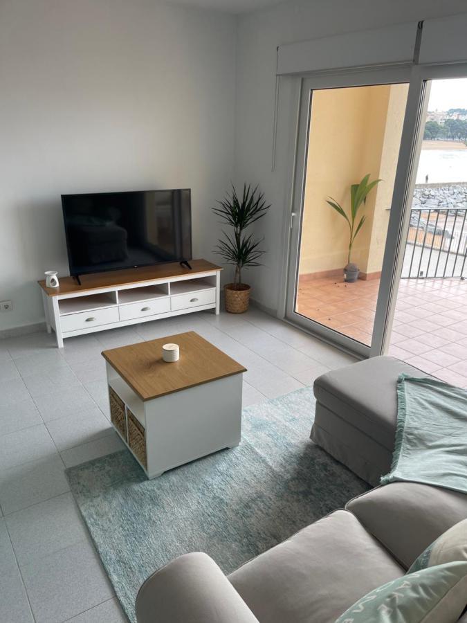 Aquamarine Sant Feliu En La Playa Con Patio Appartement Sant Feliu de Guíxols Buitenkant foto